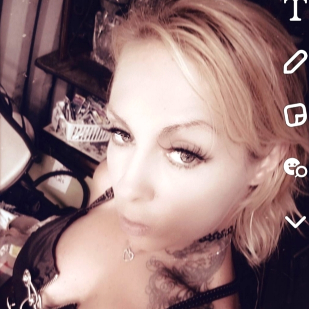 Meet your Posher, Mel